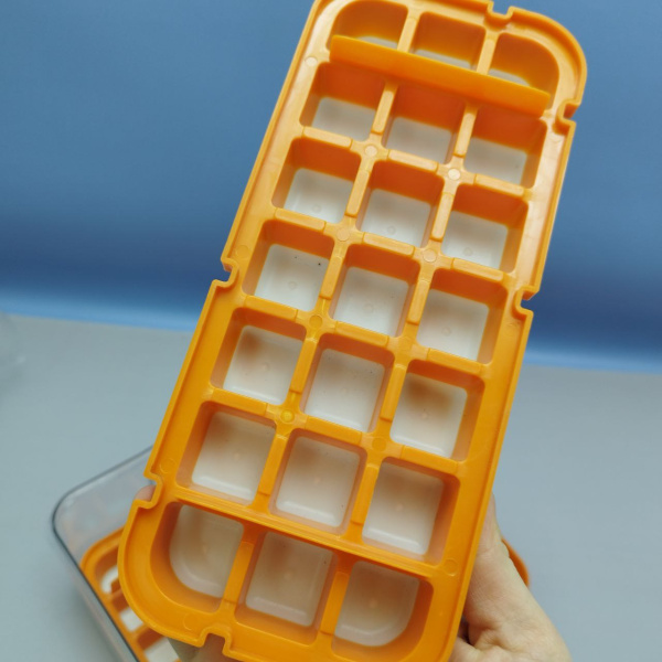 Набор для приготовления и хранения льда / Контейнер для льда с крышкой и с двумя формами для 42 кубиков льда, Оранжевый цвет